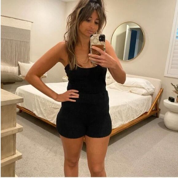 SKIMS Cozy Knit Shorts (Sold Out on Website)🚨 - Picture 3 of 5